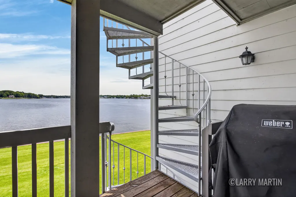 16952 Landing Drive Ferrysburg City MI 49456
