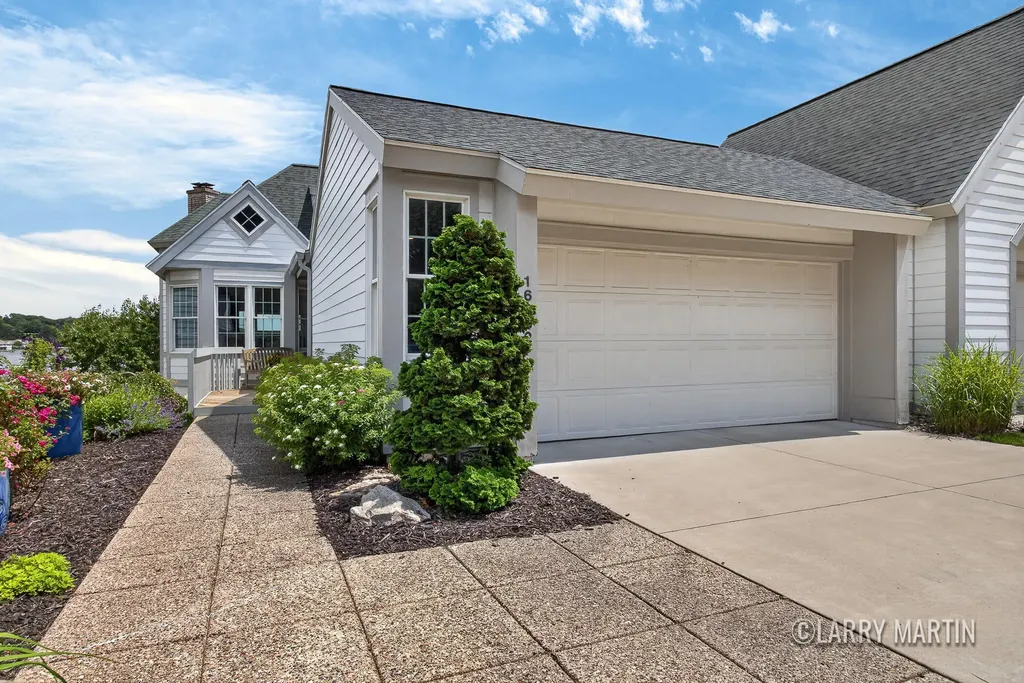 16952 Landing Drive Ferrysburg City MI 49456