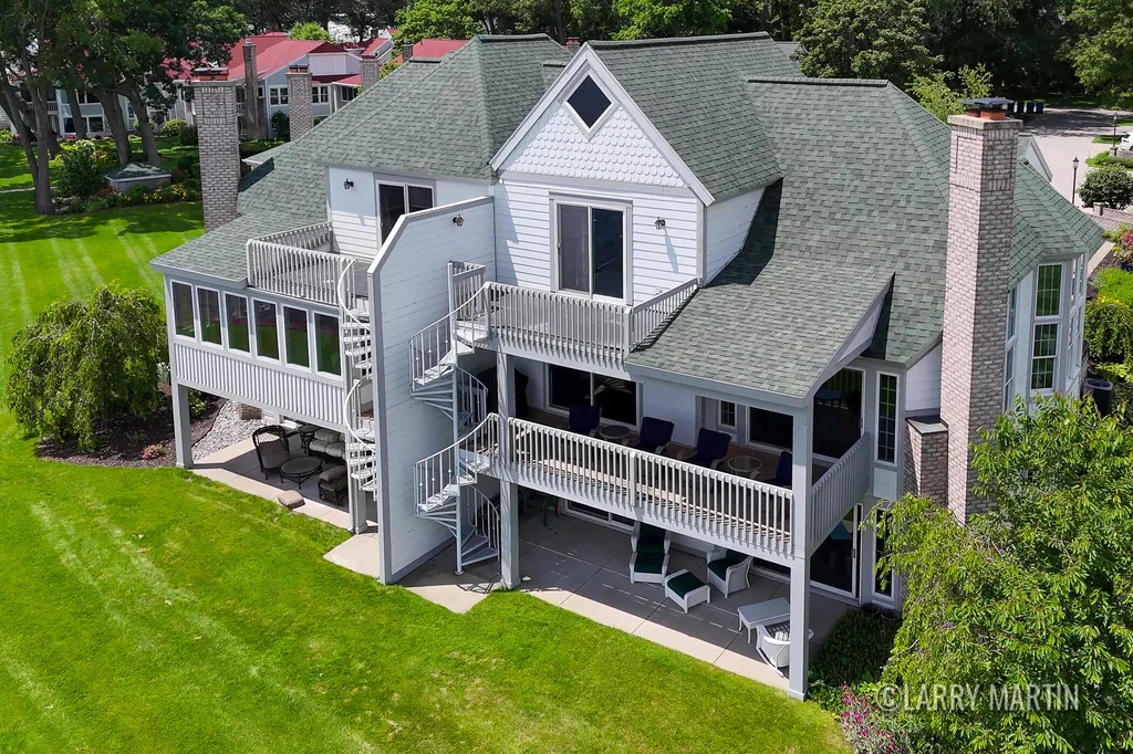 16952 Landing Drive Ferrysburg City MI 49456