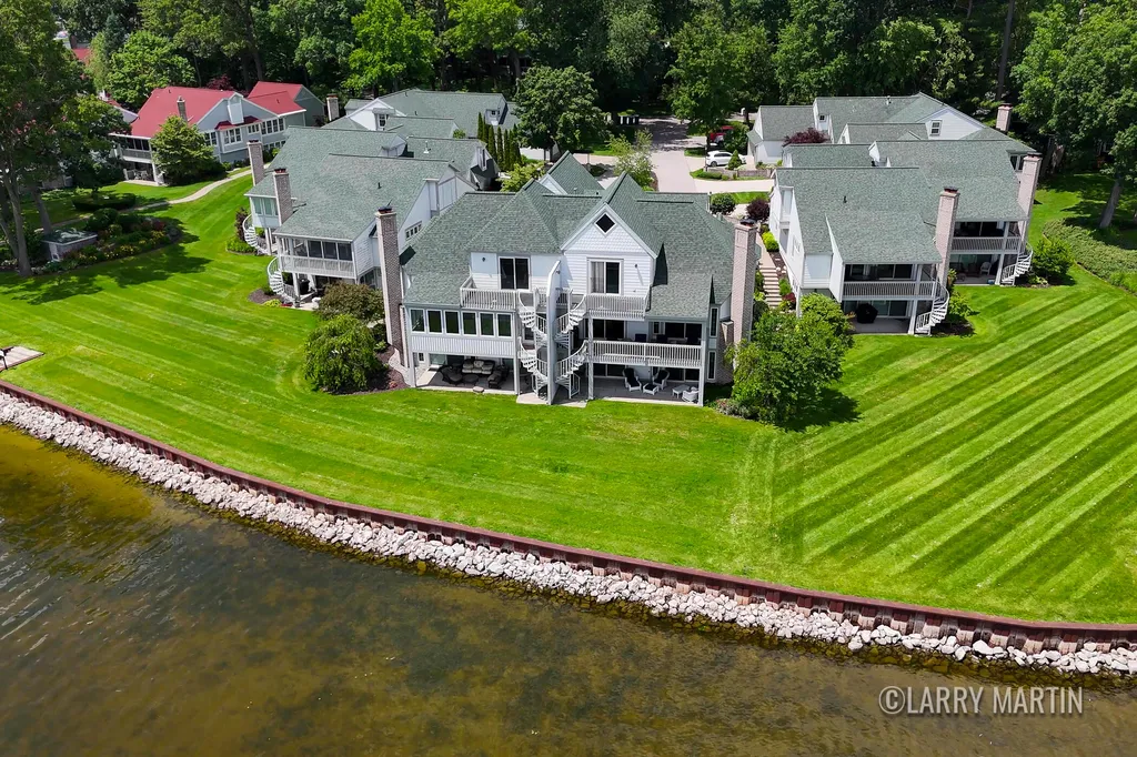 16952 Landing Drive Ferrysburg City MI 49456
