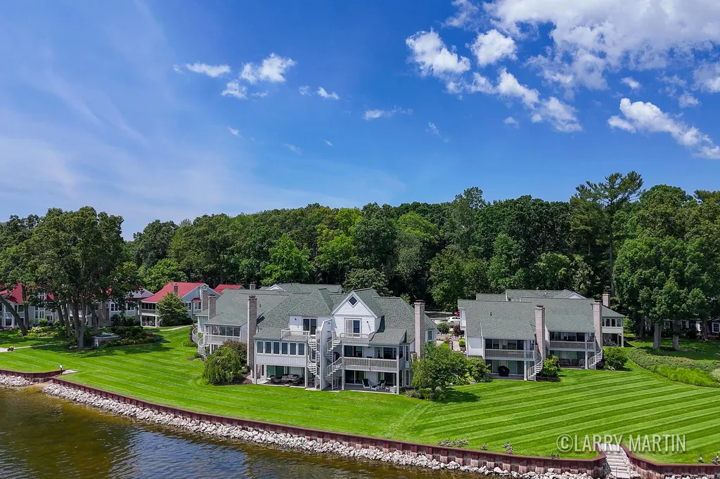 16952 Landing Drive Ferrysburg City MI 49456