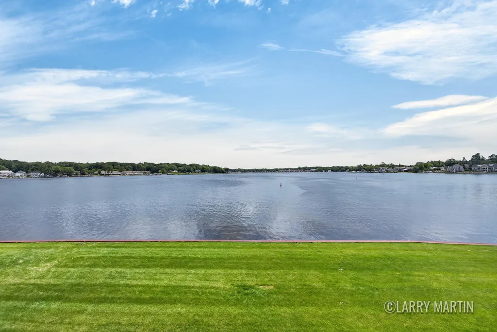 16952 Landing Drive Ferrysburg City MI 49456