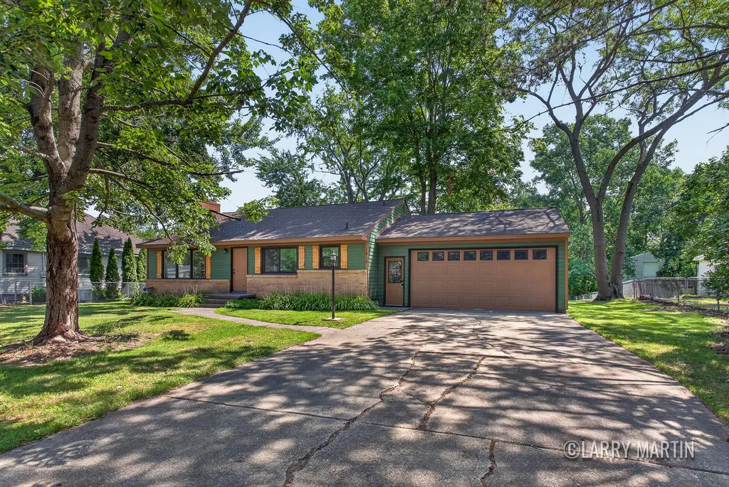 1916 Manning Avenue NW Walker City MI 49534