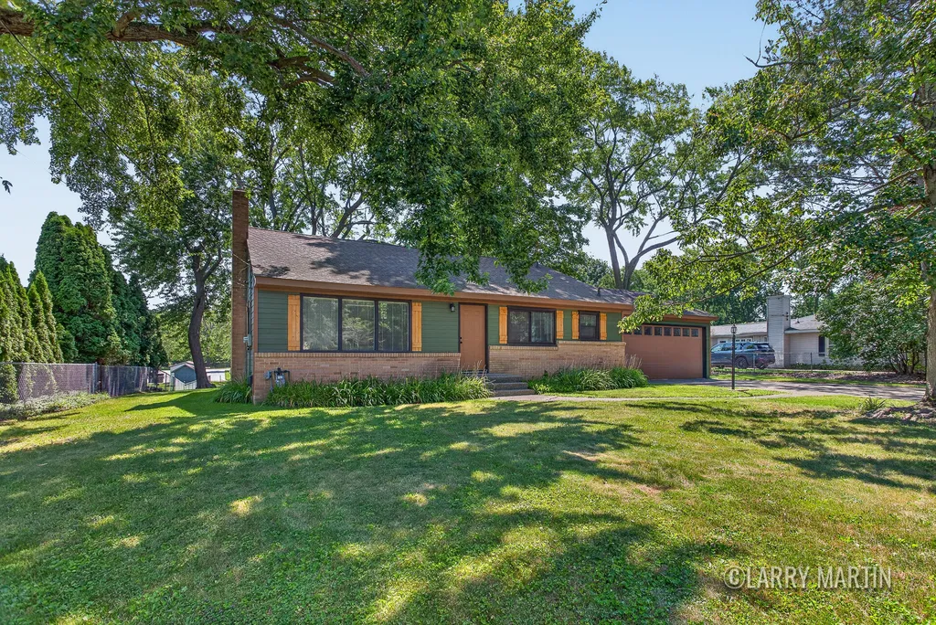 1916 Manning Avenue NW Walker City MI 49534