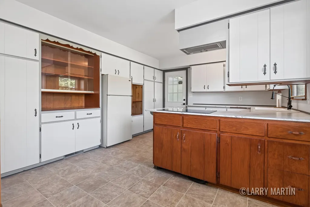 1916 Manning Avenue NW Walker City MI 49534