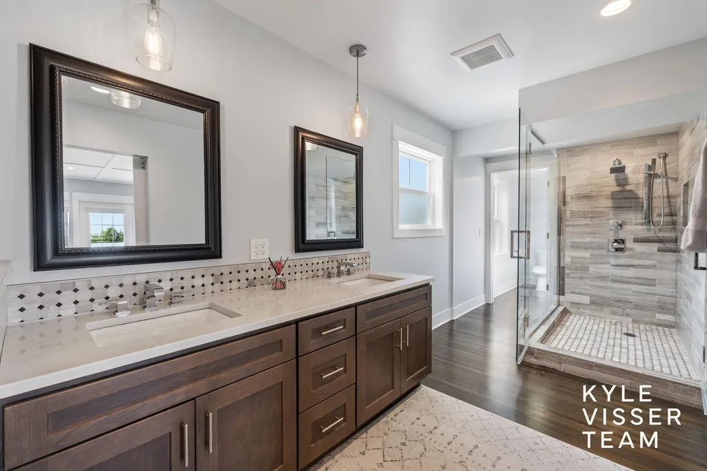 2412 Lake Drive SE East Grand Rapids City MI 49506