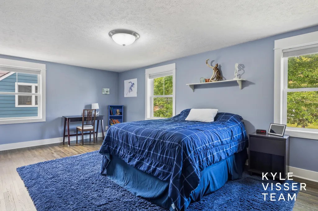 2412 Lake Drive SE East Grand Rapids City MI 49506