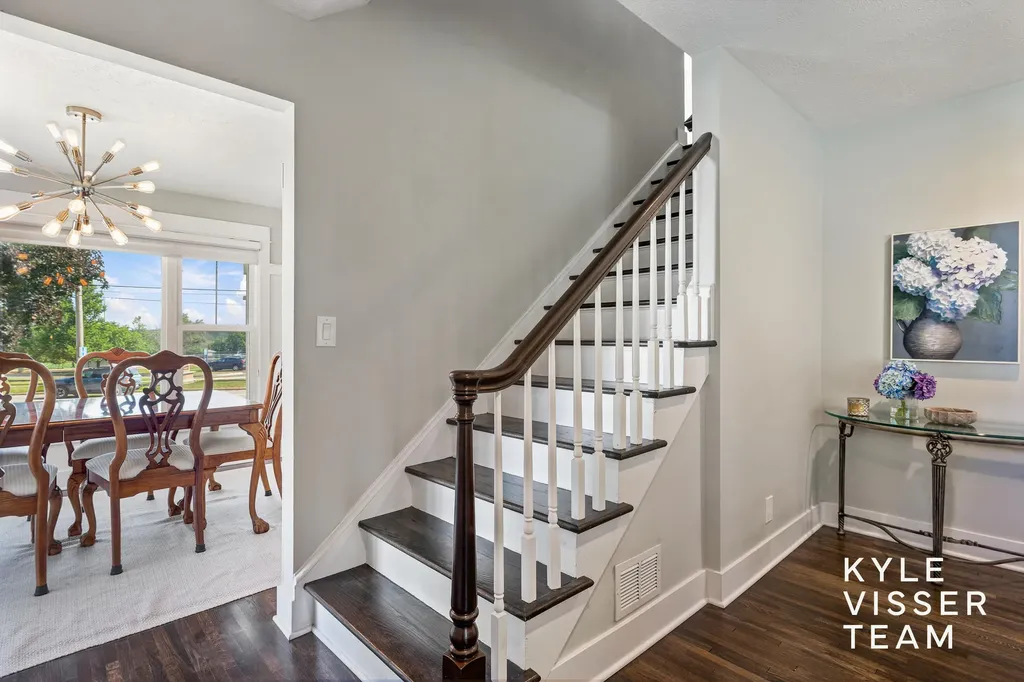 2412 Lake Drive SE East Grand Rapids City MI 49506