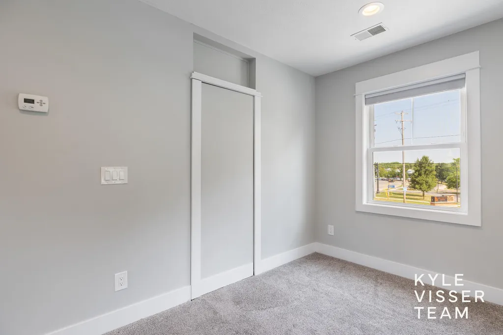 2412 Lake Drive SE East Grand Rapids City MI 49506