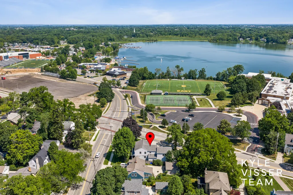2412 Lake Drive SE East Grand Rapids City MI 49506