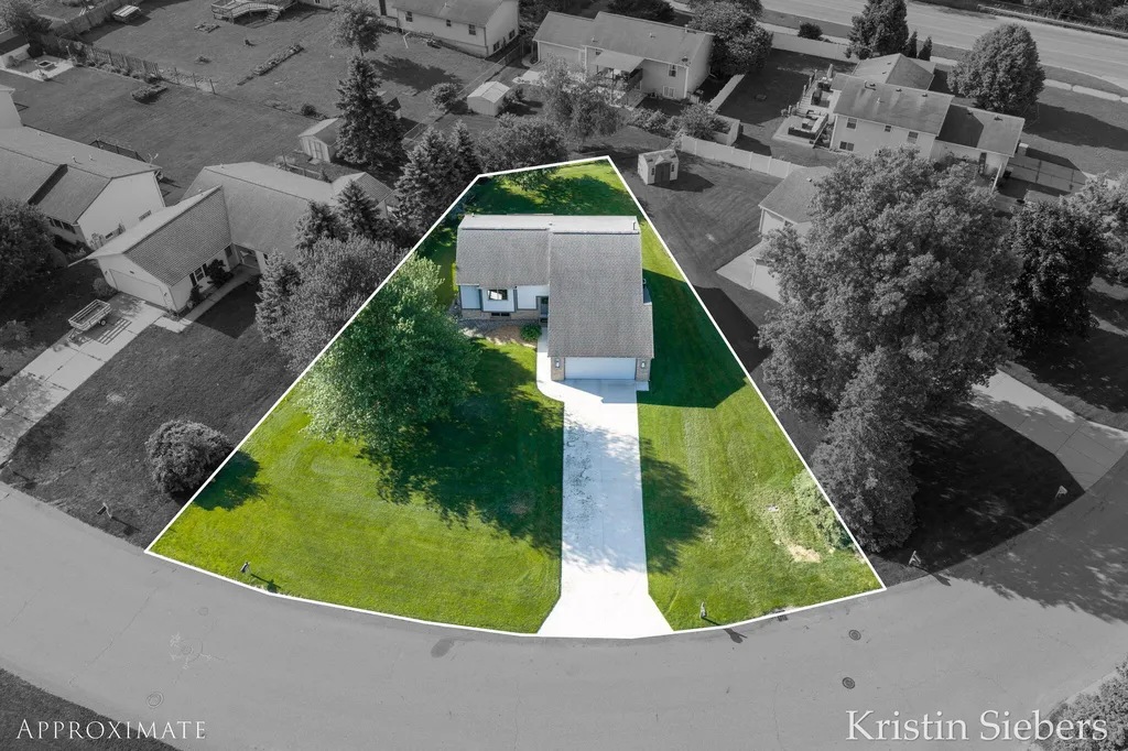 3220 Cornerstone Lane Holland Charter Township MI 49424