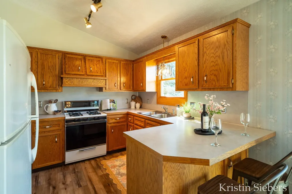 3220 Cornerstone Lane Holland Charter Township MI 49424