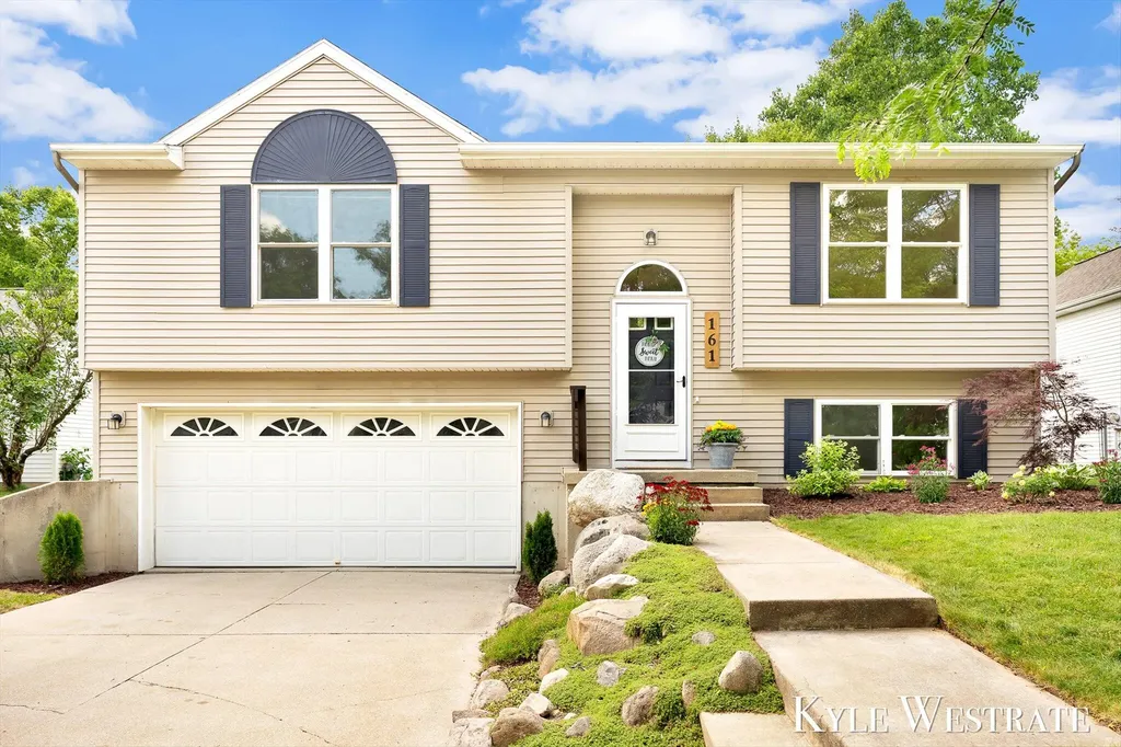 161 Rollingwood Drive Rockford City MI 49341