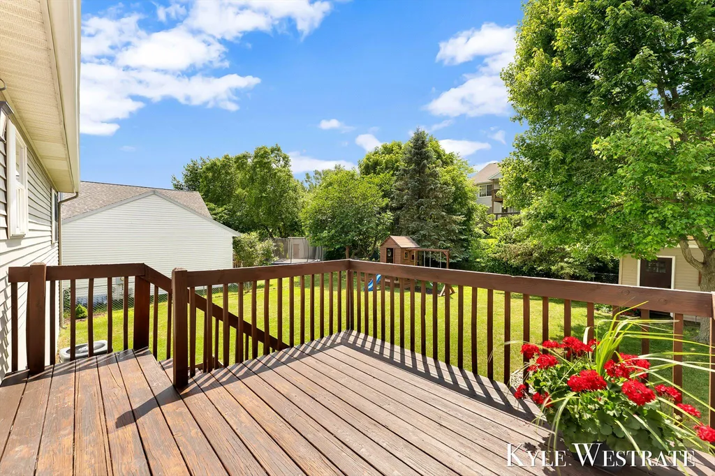 161 Rollingwood Drive Rockford City MI 49341