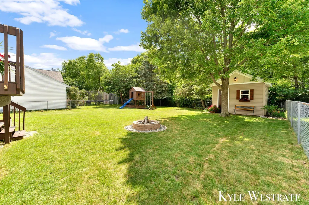 161 Rollingwood Drive Rockford City MI 49341