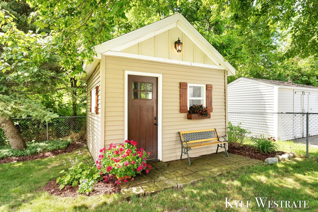 161 Rollingwood Drive Rockford City MI 49341