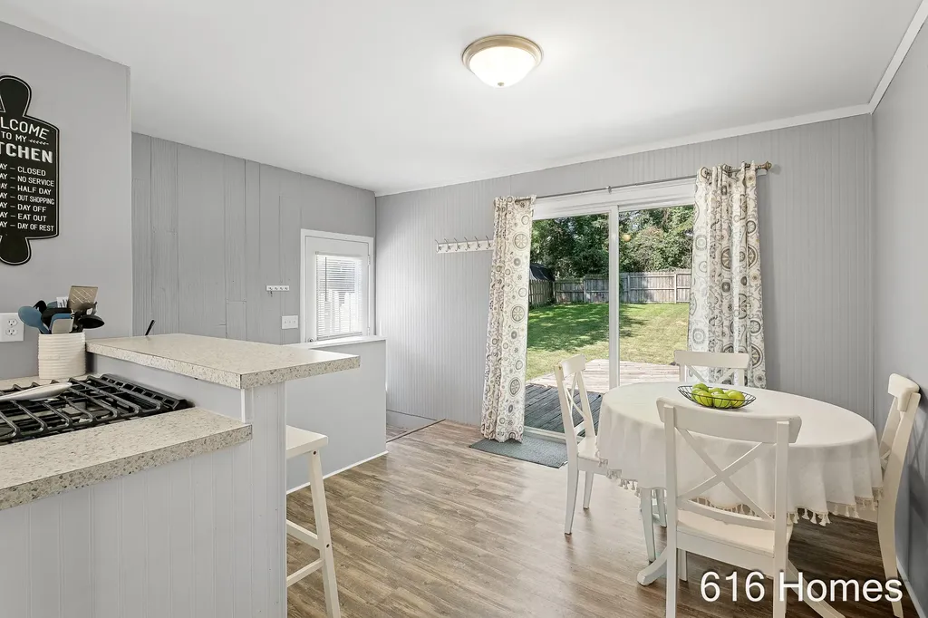 1911 Benjamin Avenue NE Grand Rapids City MI 49505