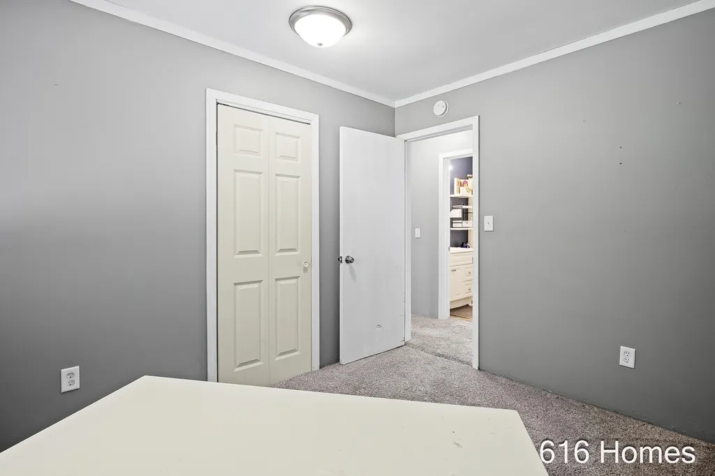 1911 Benjamin Avenue NE Grand Rapids City MI 49505