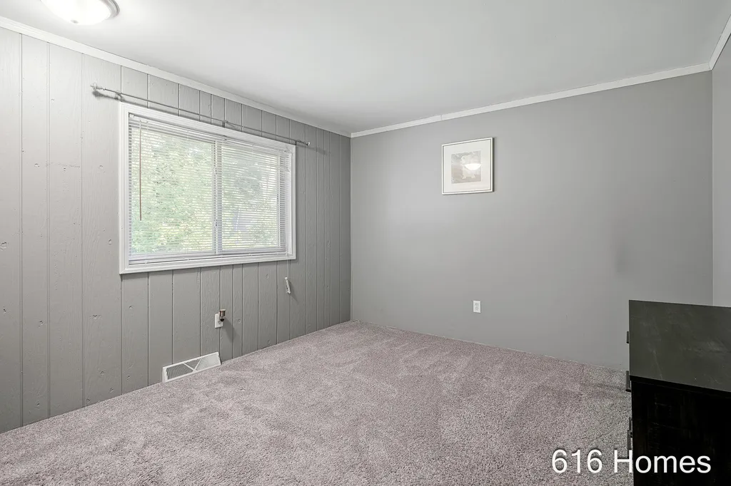1911 Benjamin Avenue NE Grand Rapids City MI 49505