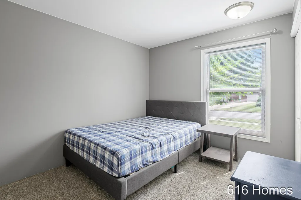 1911 Benjamin Avenue NE Grand Rapids City MI 49505