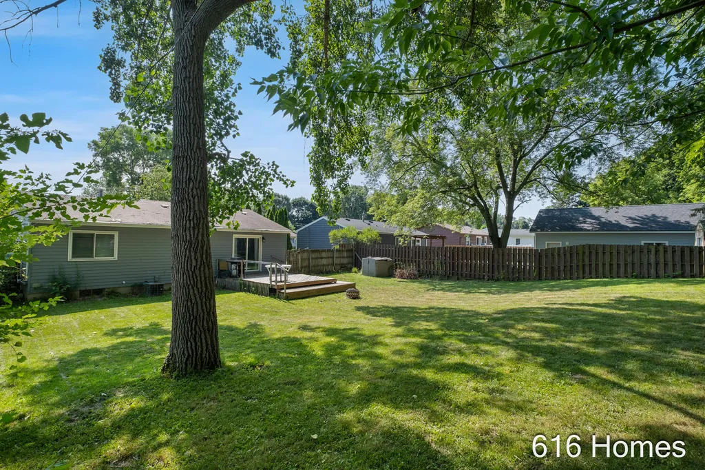 1911 Benjamin Avenue NE Grand Rapids City MI 49505