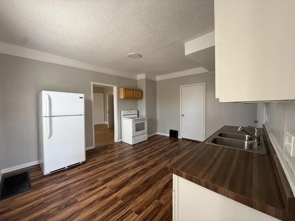 1732 7th Street Muskegon City MI 49441
