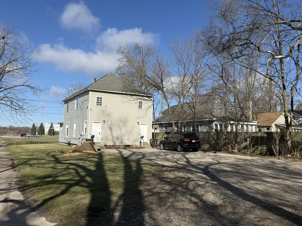 1732 7th Street Muskegon City MI 49441