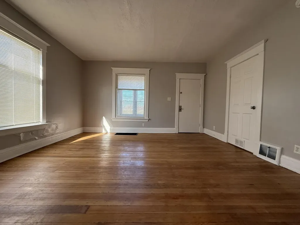 1732 7th Street Muskegon City MI 49441