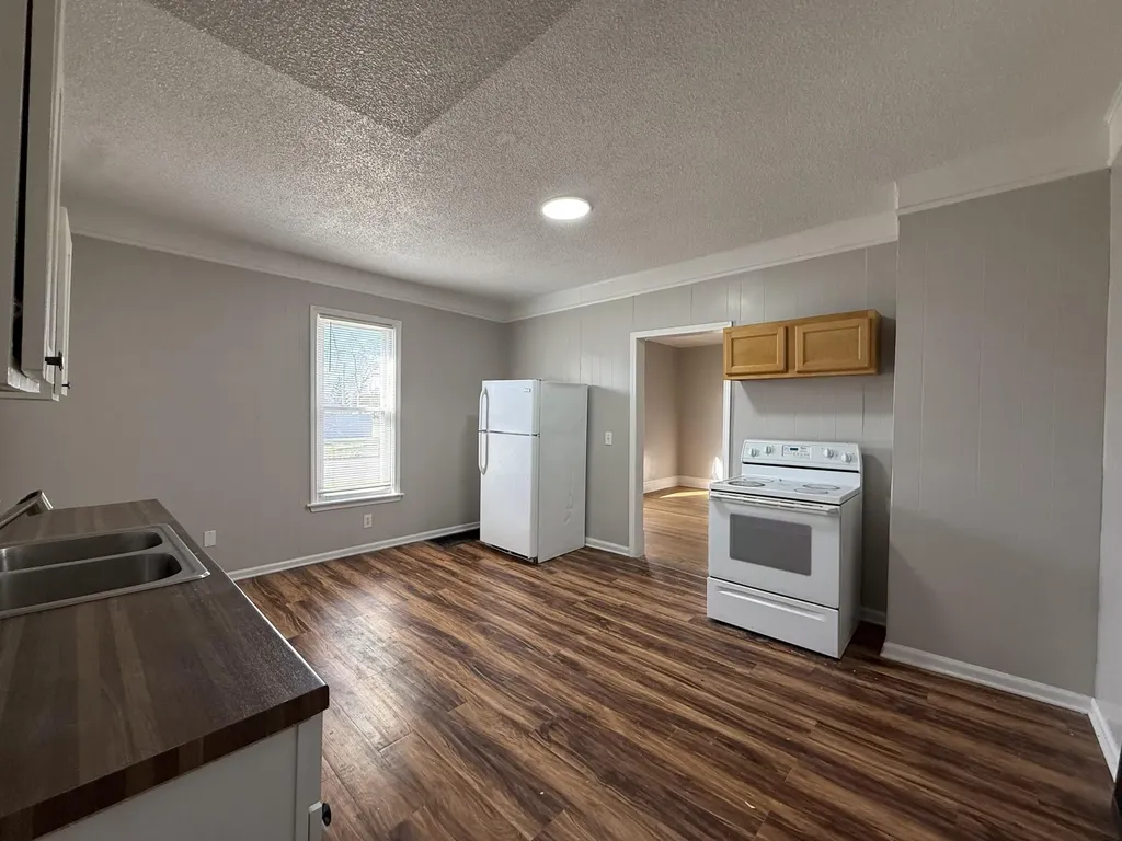 1732 7th Street Muskegon City MI 49441