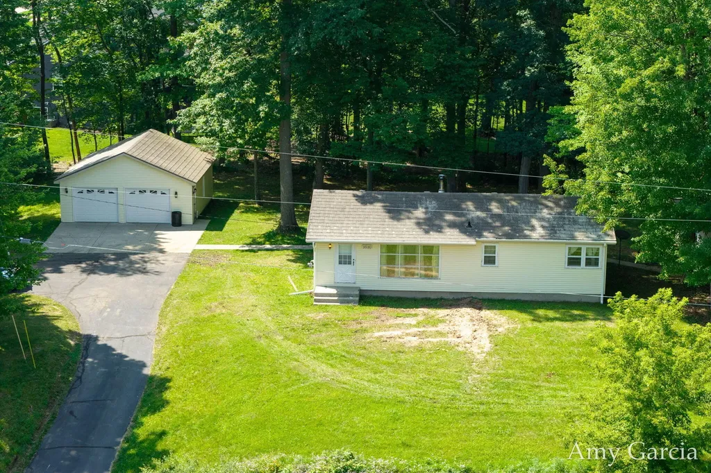 3530 11 Mile Road NE Algoma Township MI 49341