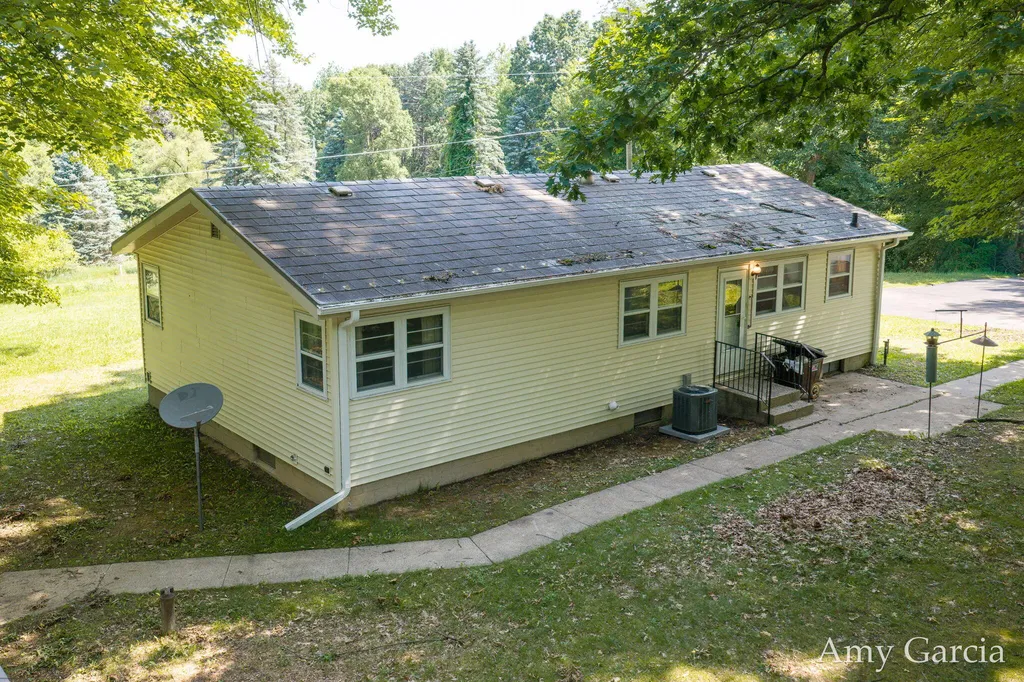 3530 11 Mile Road NE Algoma Township MI 49341