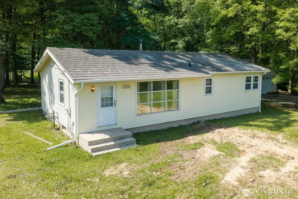 3530 11 Mile Road NE Algoma Township MI 49341