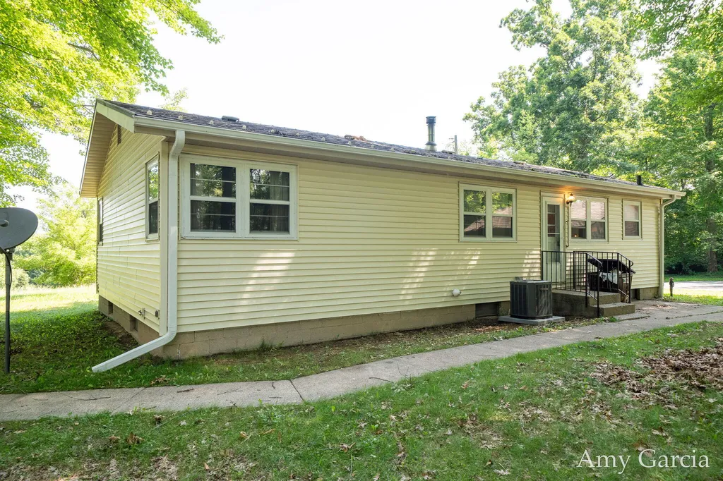 3530 11 Mile Road NE Algoma Township MI 49341