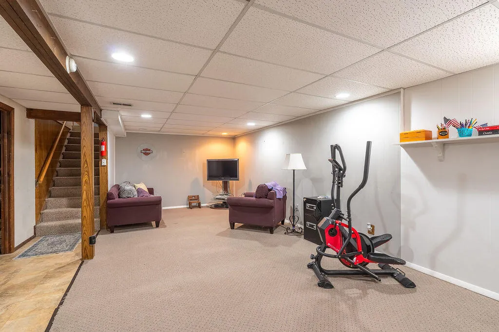 2535 Powers Avenue NW Walker City MI 49544