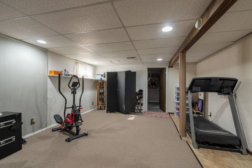 2535 Powers Avenue NW Walker City MI 49544