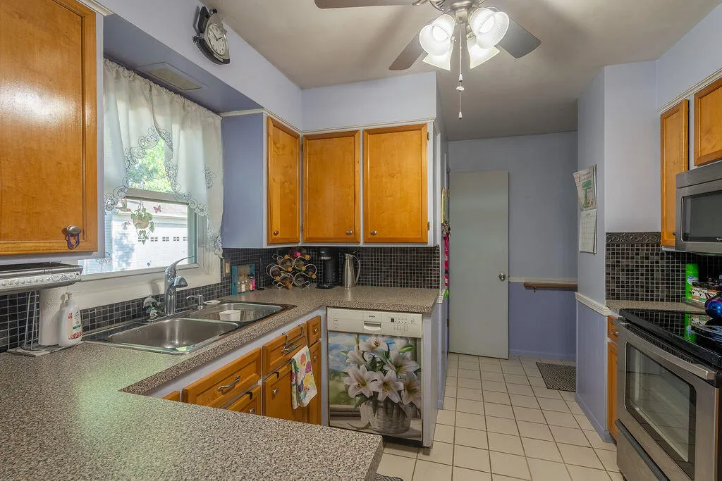 2535 Powers Avenue NW Walker City MI 49544