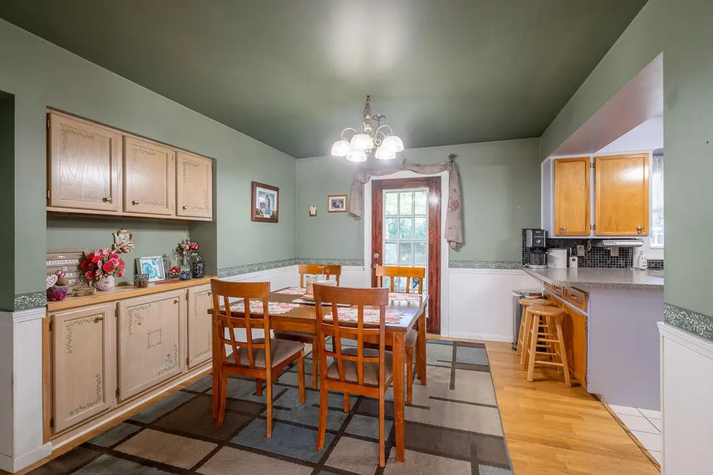 2535 Powers Avenue NW Walker City MI 49544