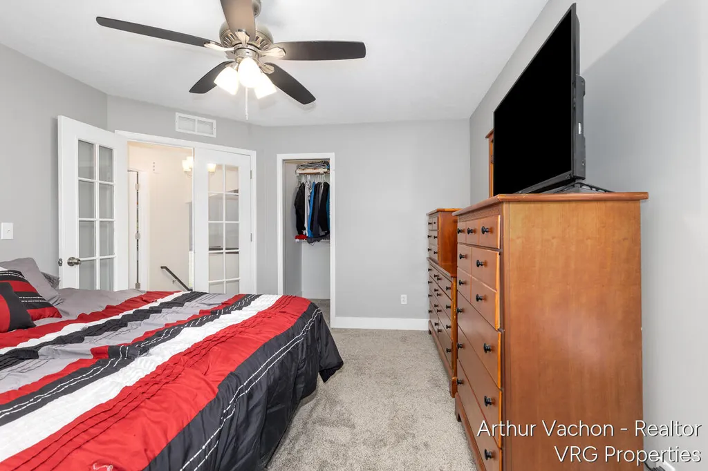5525 Osborne Avenue SE Kentwood City MI 49548