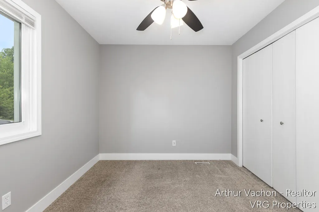5525 Osborne Avenue SE Kentwood City MI 49548