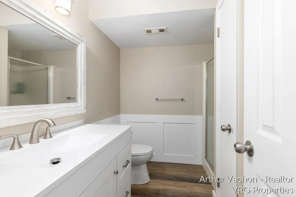 5525 Osborne Avenue SE Kentwood City MI 49548