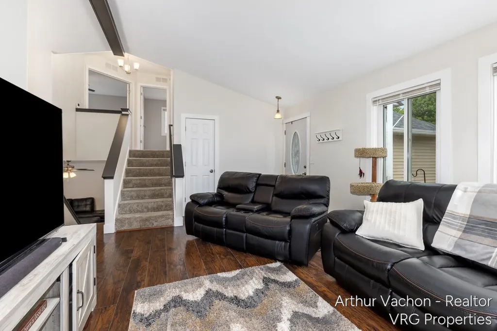 5525 Osborne Avenue SE Kentwood City MI 49548