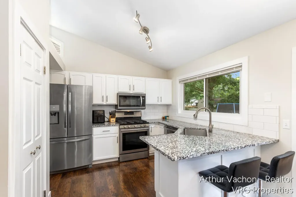 5525 Osborne Avenue SE Kentwood City MI 49548