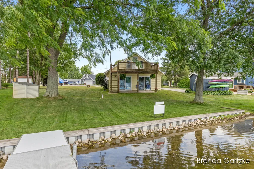 8836 W Suwanee Trail Winfield Township MI 49329