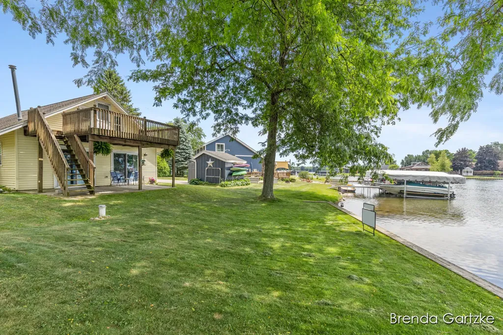 8836 W Suwanee Trail Winfield Township MI 49329