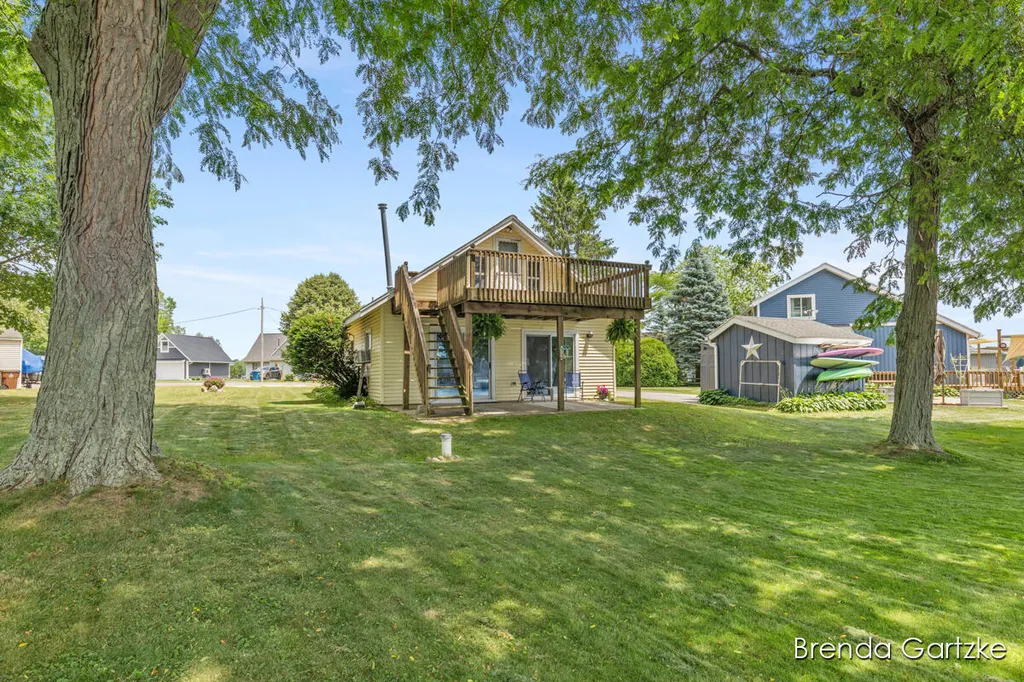 8836 W Suwanee Trail Winfield Township MI 49329