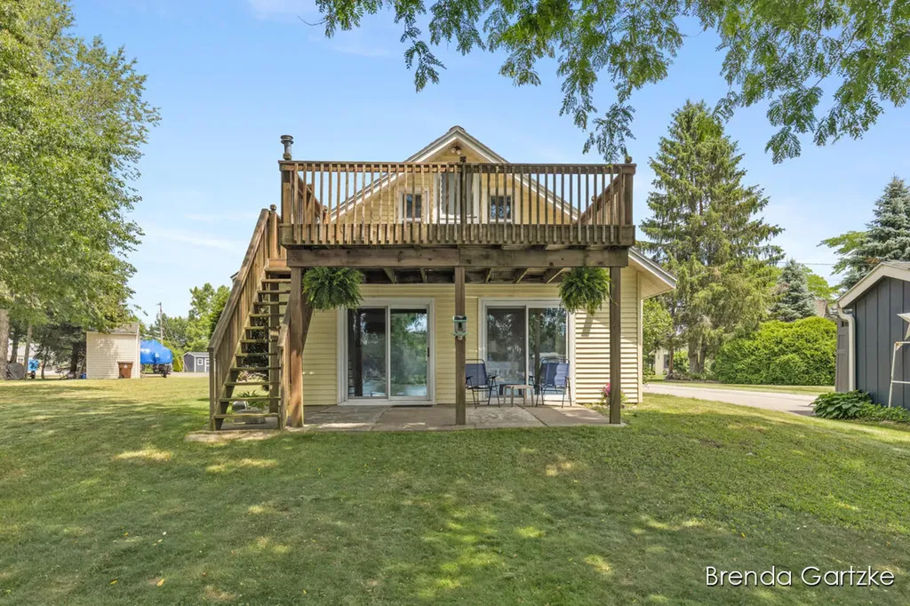 8836 W Suwanee Trail Winfield Township MI 49329