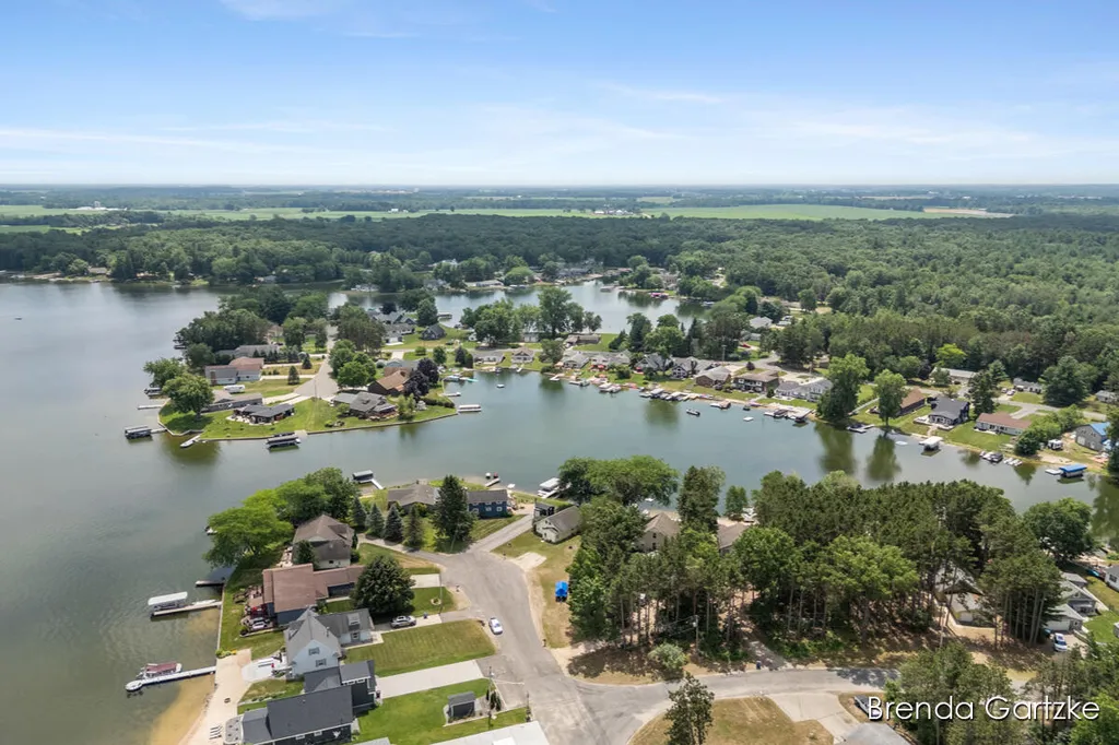8836 W Suwanee Trail Winfield Township MI 49329