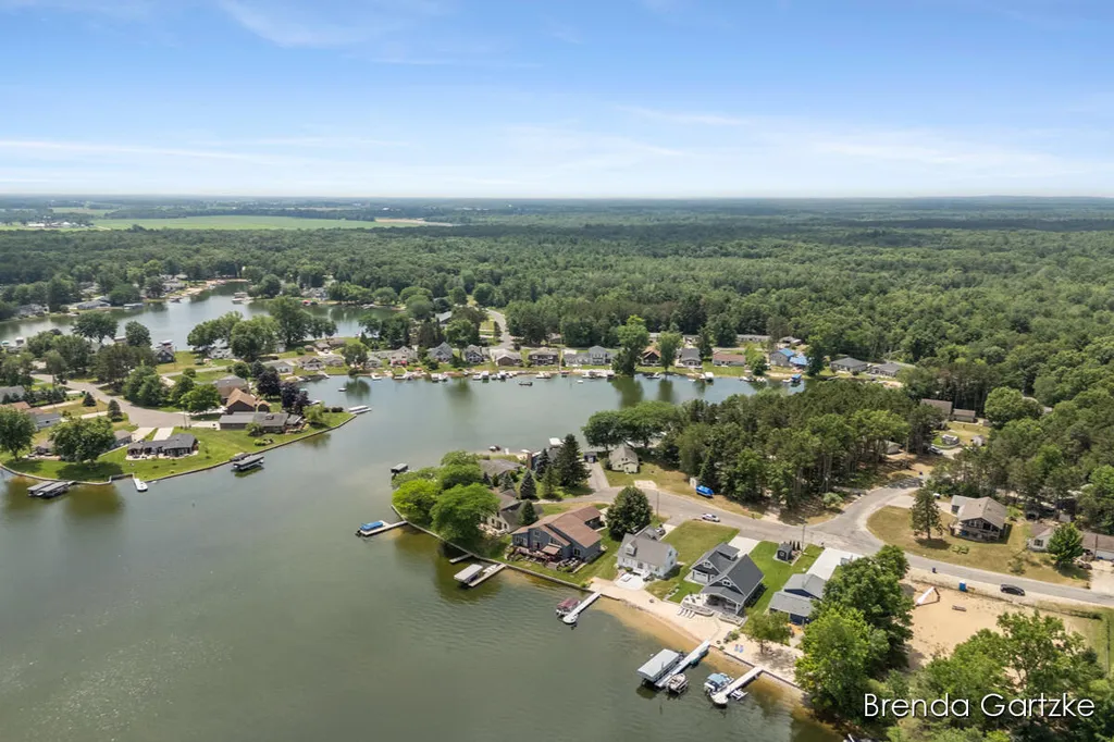 8836 W Suwanee Trail Winfield Township MI 49329