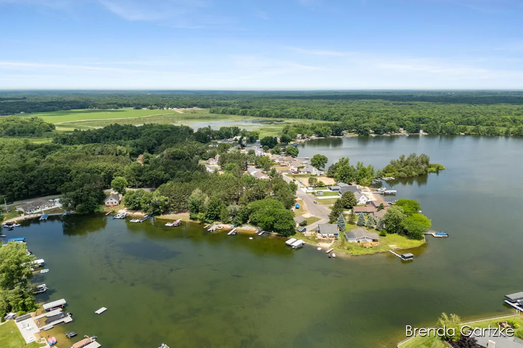 8836 W Suwanee Trail Winfield Township MI 49329
