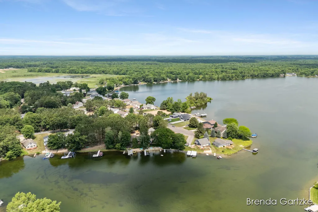 8836 W Suwanee Trail Winfield Township MI 49329